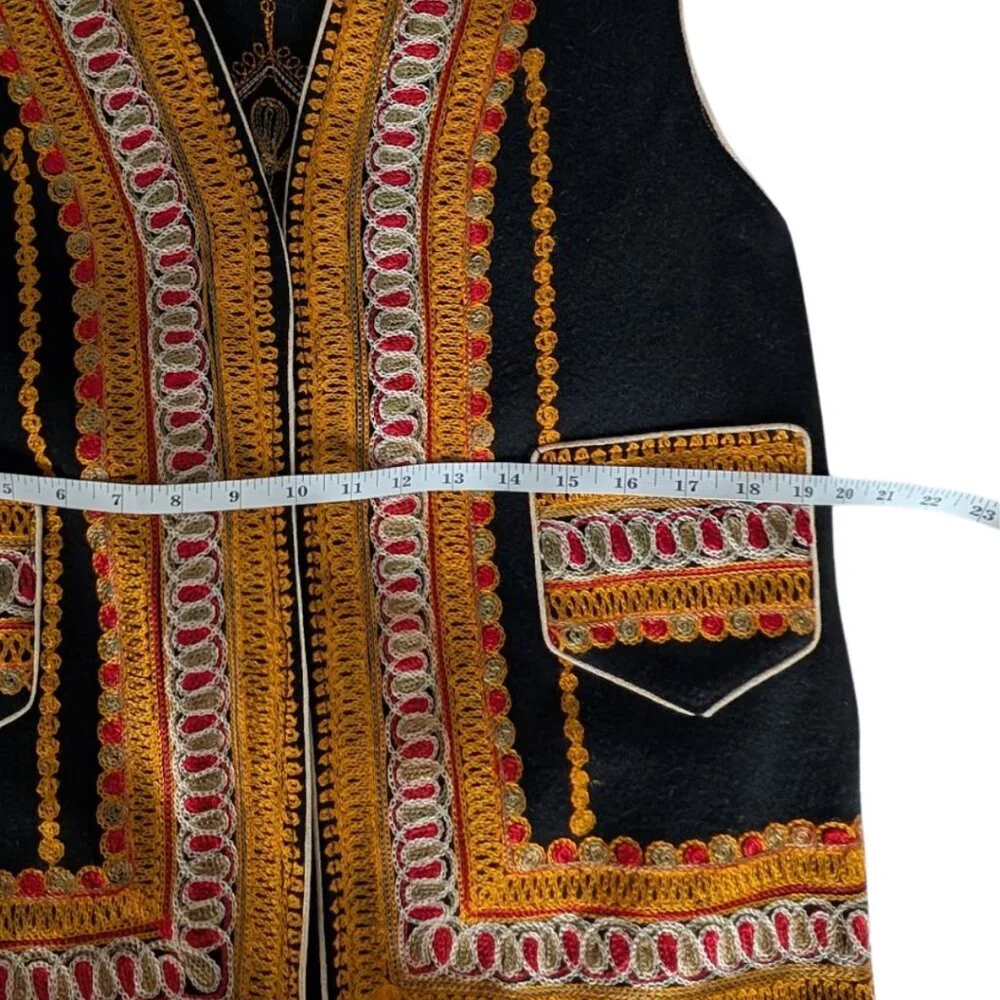 Vintage Boho Black Wool Embroidered Vest Size M - Picture 4 of 5